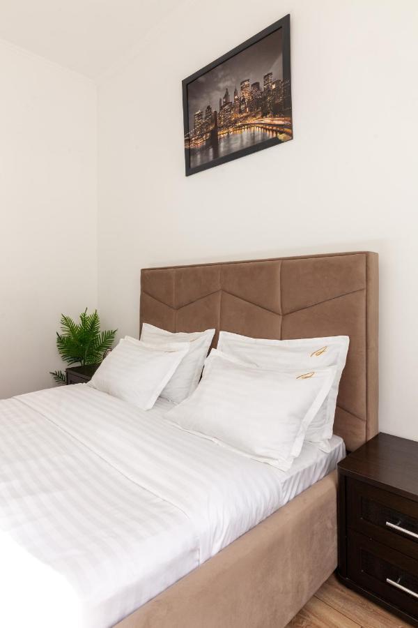 Avangard Liberty Avenue Apartment Lviv Bagian luar foto
