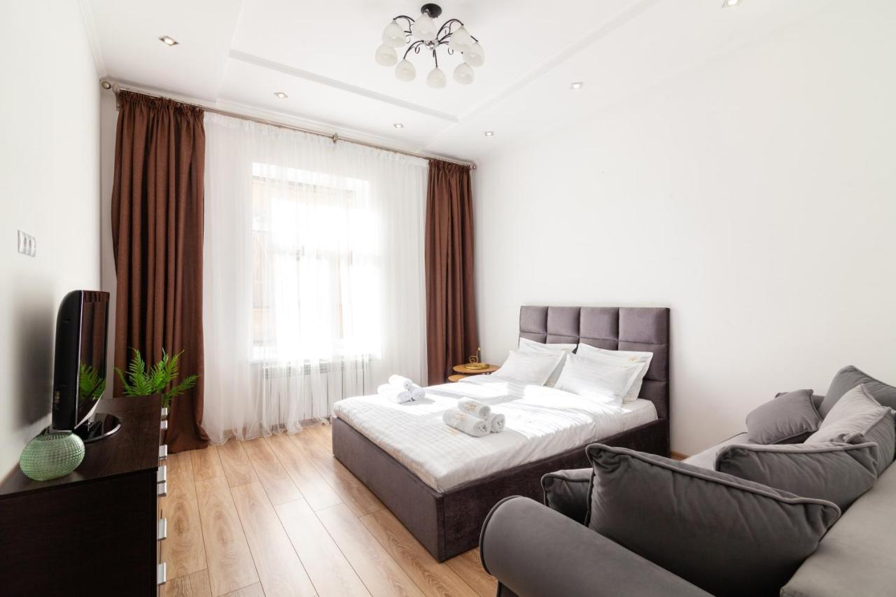 Avangard Liberty Avenue Apartment Lviv Bagian luar foto