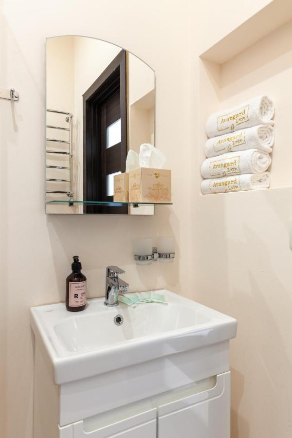 Avangard Liberty Avenue Apartment Lviv Bagian luar foto